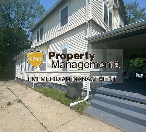 2nd image of 2422 Adams St #1