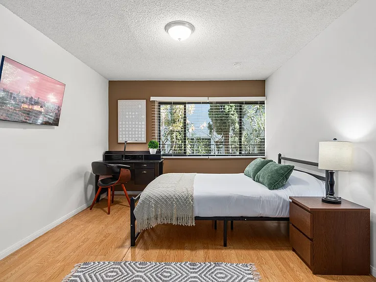 1823 Pelham Ave #3 — Photo 5
