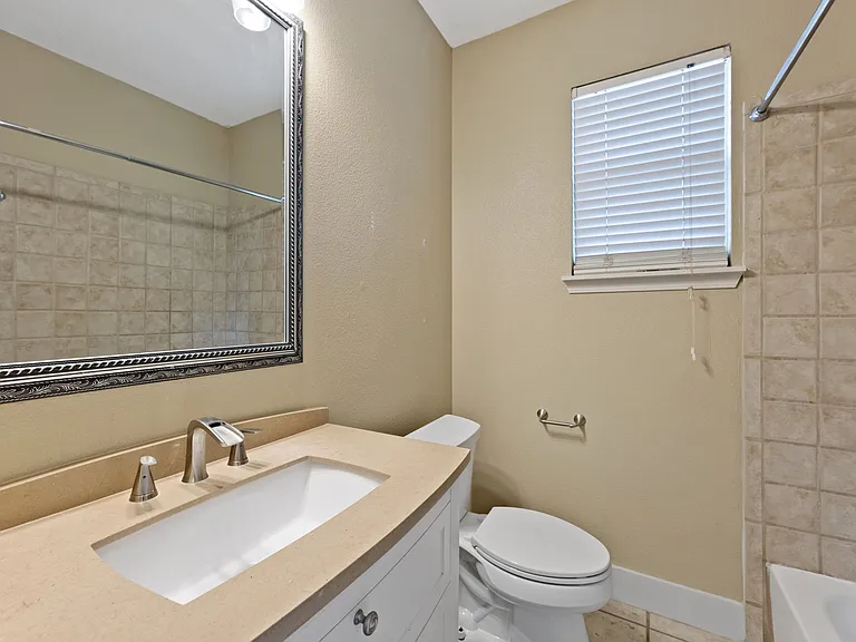 57 Waller St — Photo 12