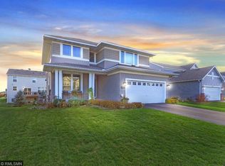 10637 Sterling Dr, Woodbury, MN 55129