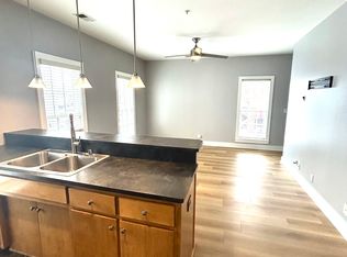 9428 Norton Commons Blvd, Prospect, KY 40059
