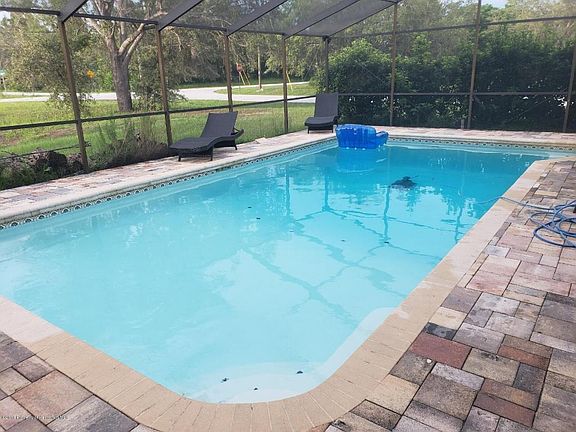 3rd image of 9474 Lorendale Cir