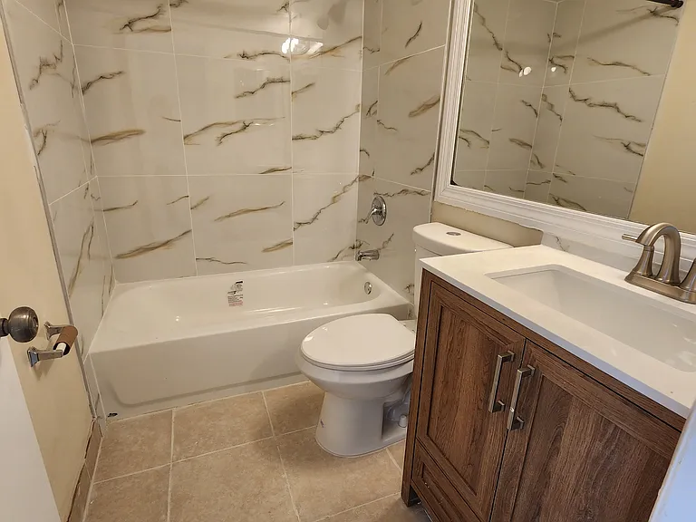 2148 White Pine Cir #A — Photo 9