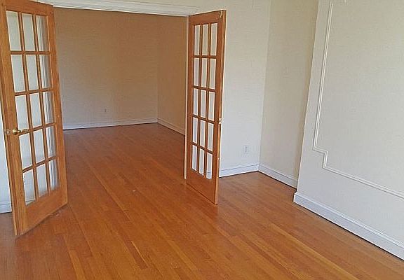 2nd image of 551 17th St #3R