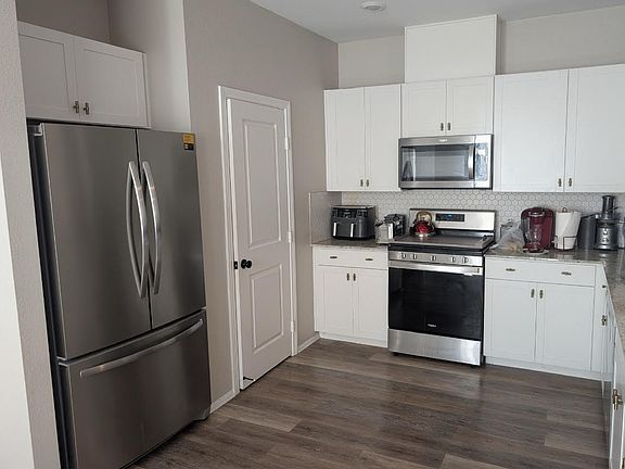 4th image of 1146 Glistening Acres Ave