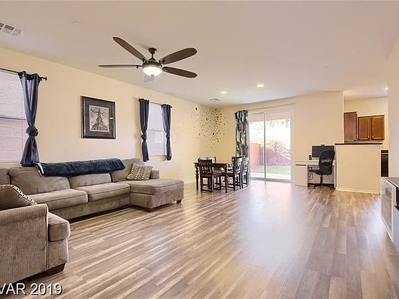 3rd image of 7567 Swan Cove Ct