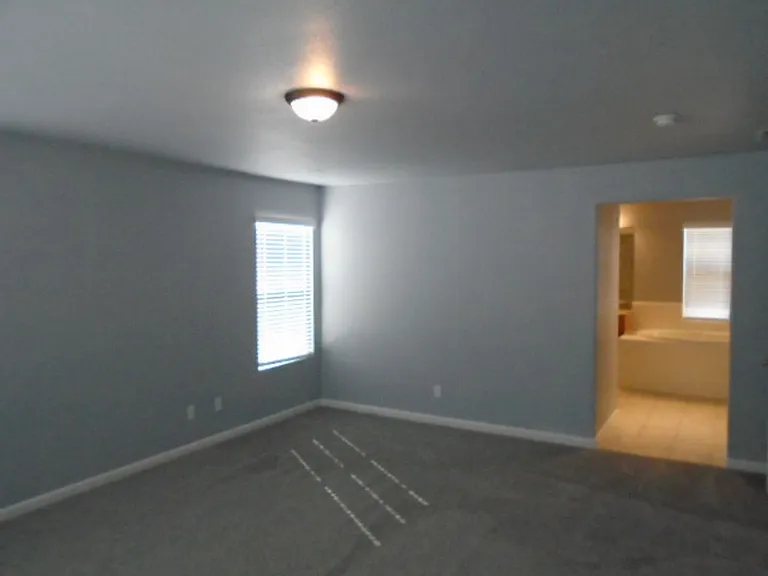 3420 Kensington Ct — Photo 22