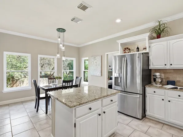 13314 Galicia, Universal City, TX 78148