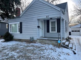 617 SW Macvicar Ave, Topeka, KS 66606