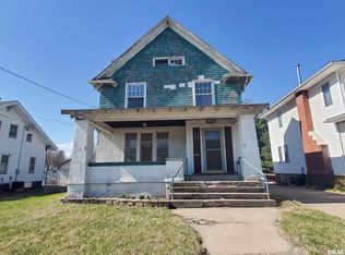 912 Cedar St, Muscatine, IA 52761