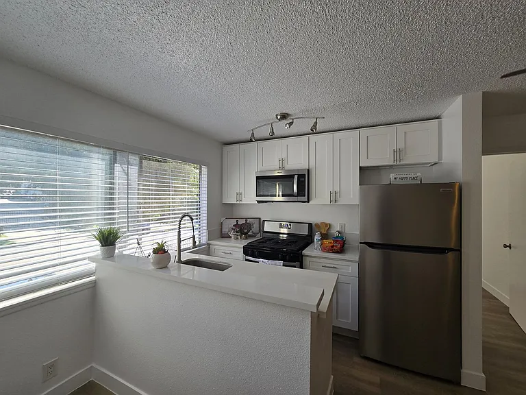 Westmont Apartments LLC — Photo 41