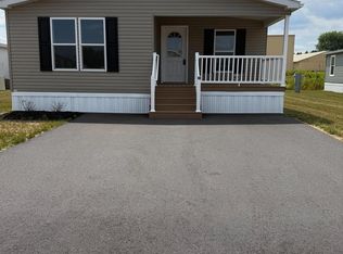 28 Evergreen Aly, Palmyra, PA 17078
