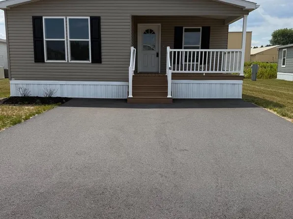 28 Evergreen Aly, Palmyra, PA 17078