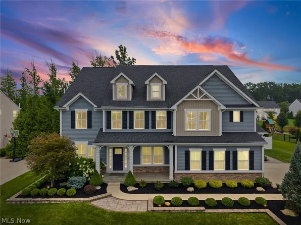 2613 Covington Pl, Avon, OH 44011
