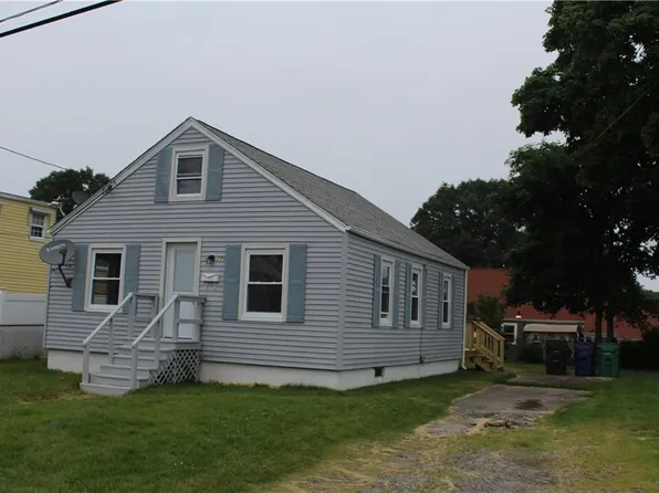 166 Tennyson Rd, Warwick, RI 02888