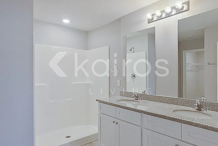 4624 Malay Cir — Photo 17