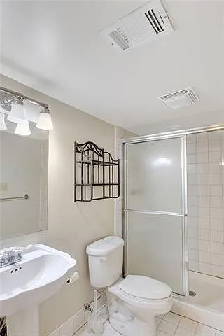 525 Conti St #4 — Photo 10