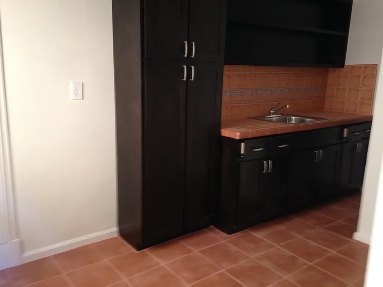 554 S Hobart Blvd #203 — Photo 6
