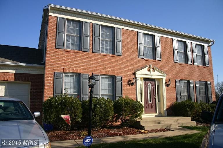 1st image of 3 Sydney Ln