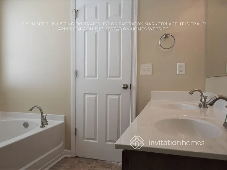 1267 Folkstone Ridge Ln — Photo 13