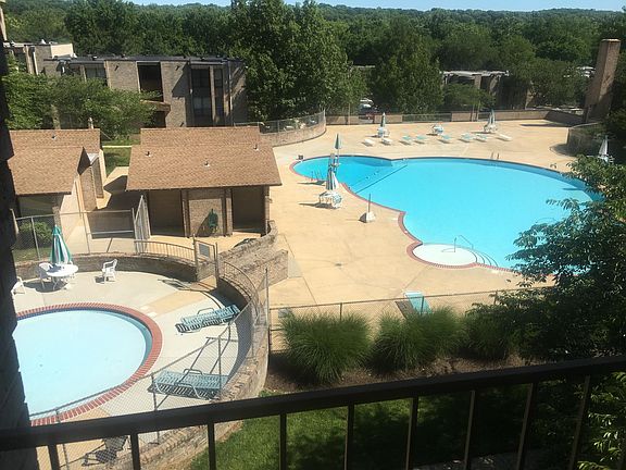 4th image of 3319 Huntley Square Dr #A