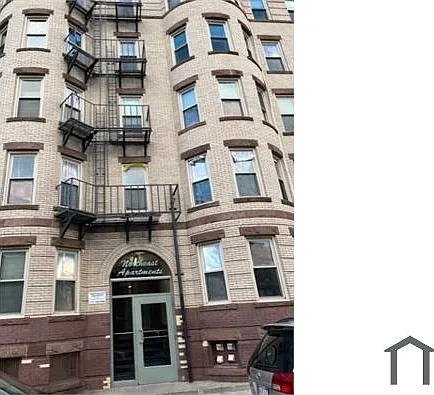 9 N East St
