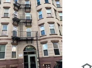 9 N East St, Holyoke, MA 01040