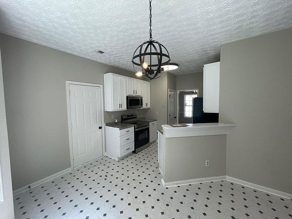 7705 Crestwicke Crossing Dr, Jonesboro, GA 30236 MLS 10189748 Zillow