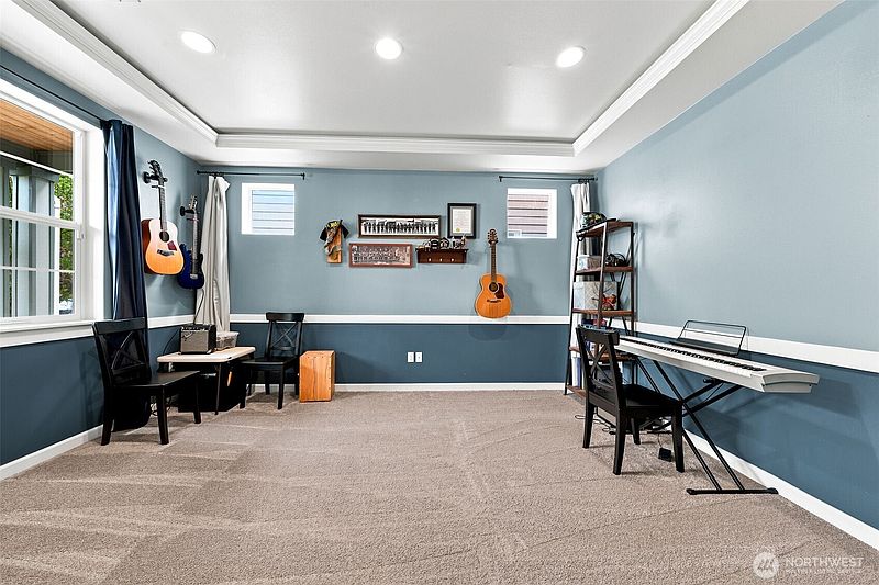 4th image of 14117 Parkview Drive E