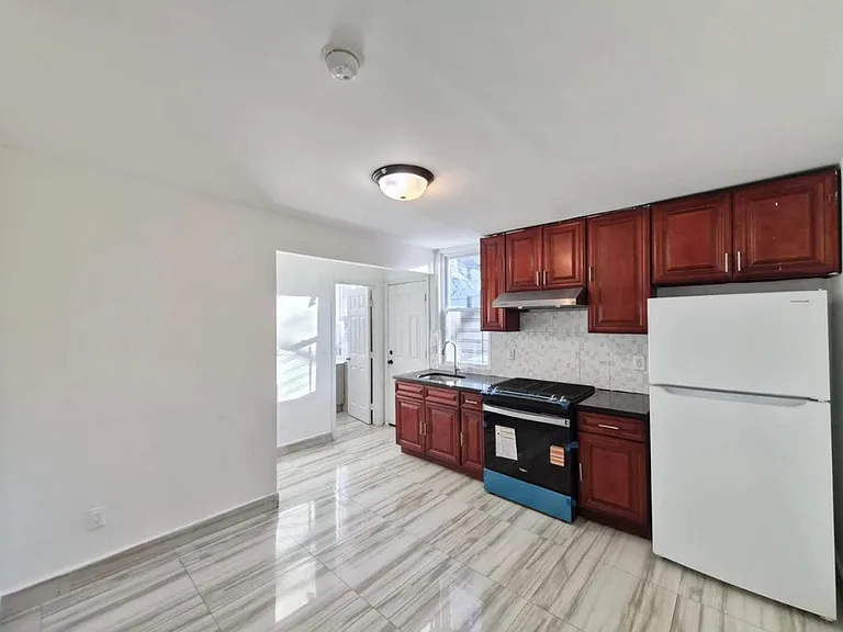 72 Harrison Ave #1 — Photo 1