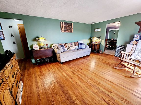 4th image of 296 S Clinton Ave