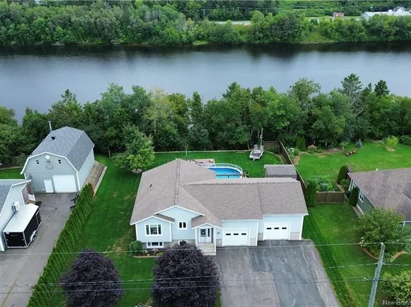 85 Taylor, Grand Falls, NB E3Y 3W6