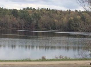 300 Pond View Rd, Cropseyville, NY 12052