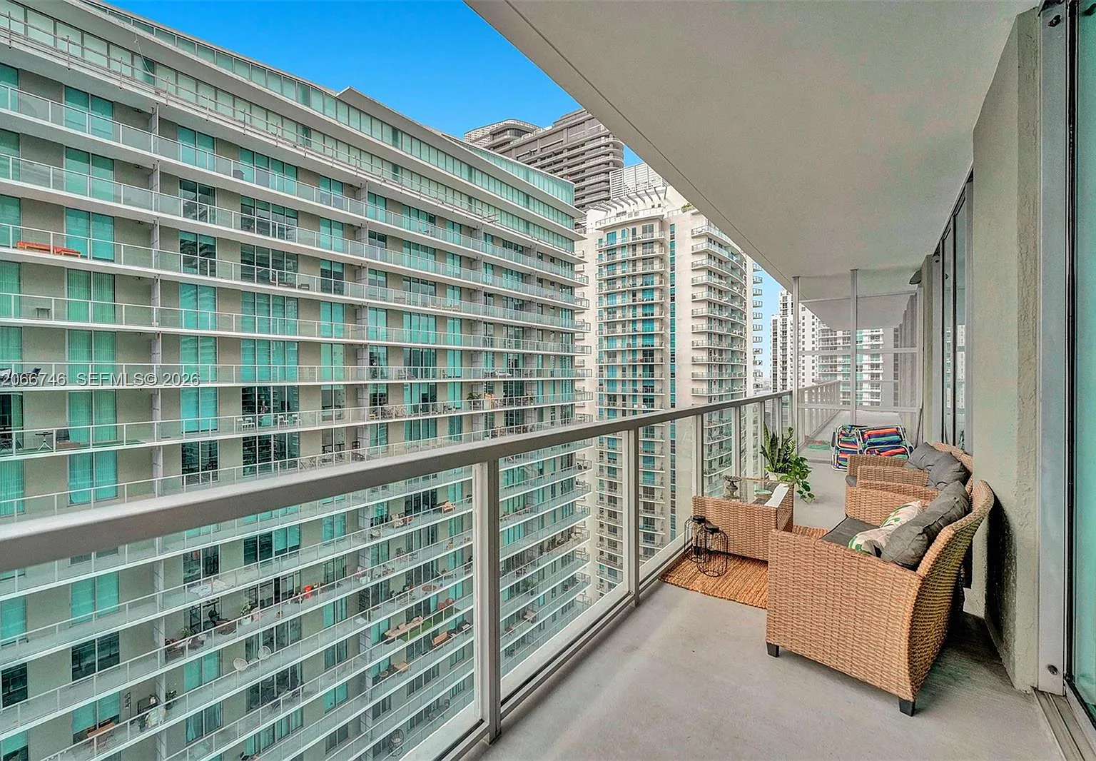 The Axis On Brickell Cond — Photo 3