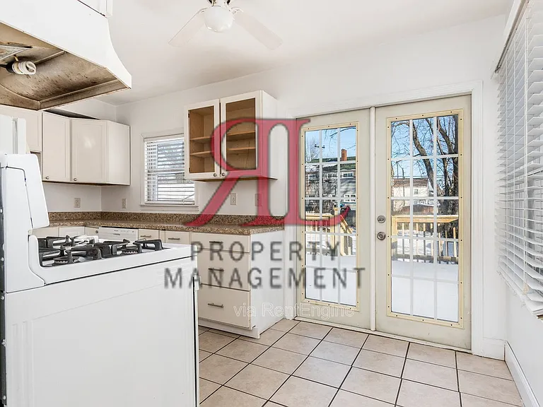 3400 Eisenhower Rd — Photo 8