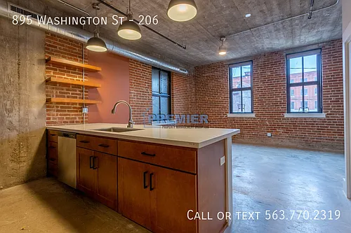 Floor plan 206