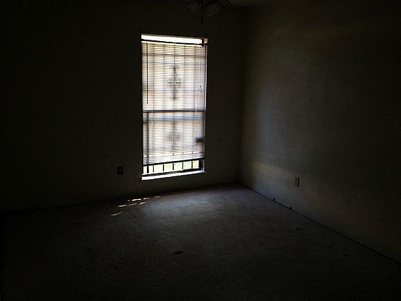 5th image of 14515 Meyersville Dr
