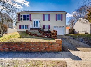 125 Schooner Ave, Barnegat, NJ 08005
