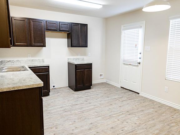 4th image of 1605 E Cardinal Dr