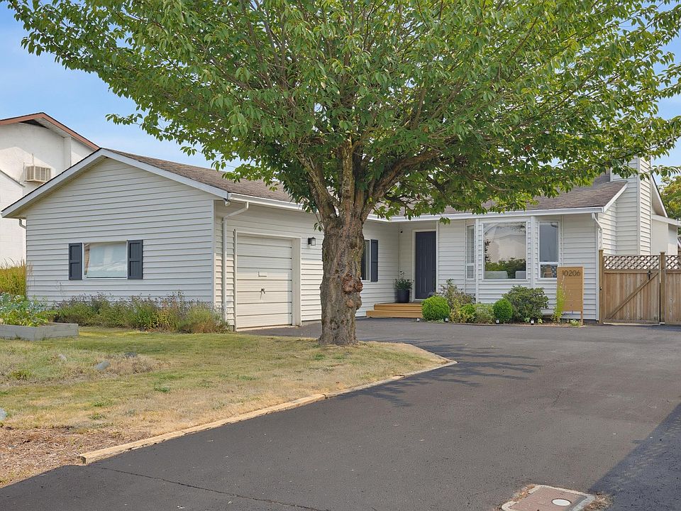 1st image of 10206 Crystal Dr