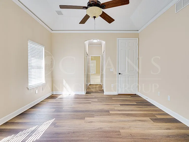 4013 Cree Dr — Photo 22