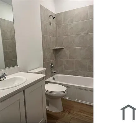 4 bed, 2000 sqft, $2,700 — Photo 3
