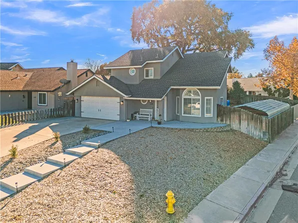 1118 Golf Pl, Paso Robles, CA 93446