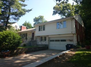 95 Maplewood St, West Roxbury, MA 02132