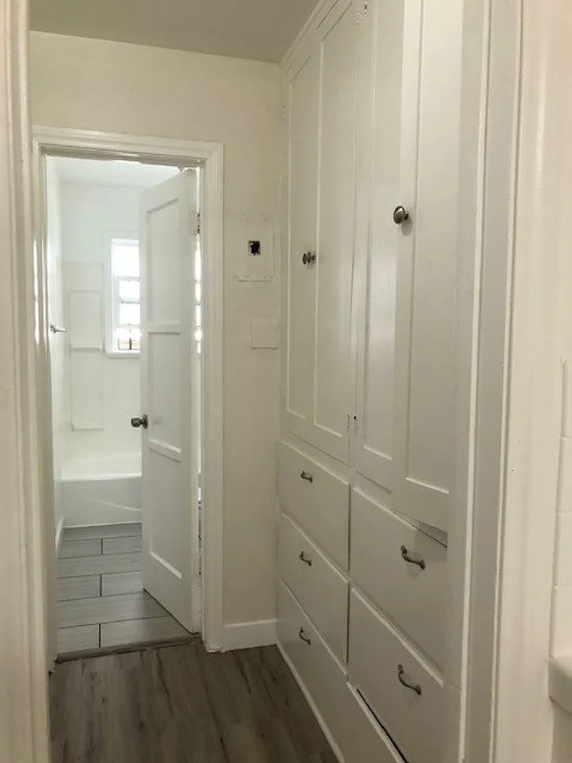 Elm Gate Apartments — Photo 4