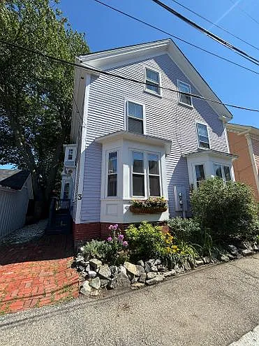 Otis Pl — Photo 1