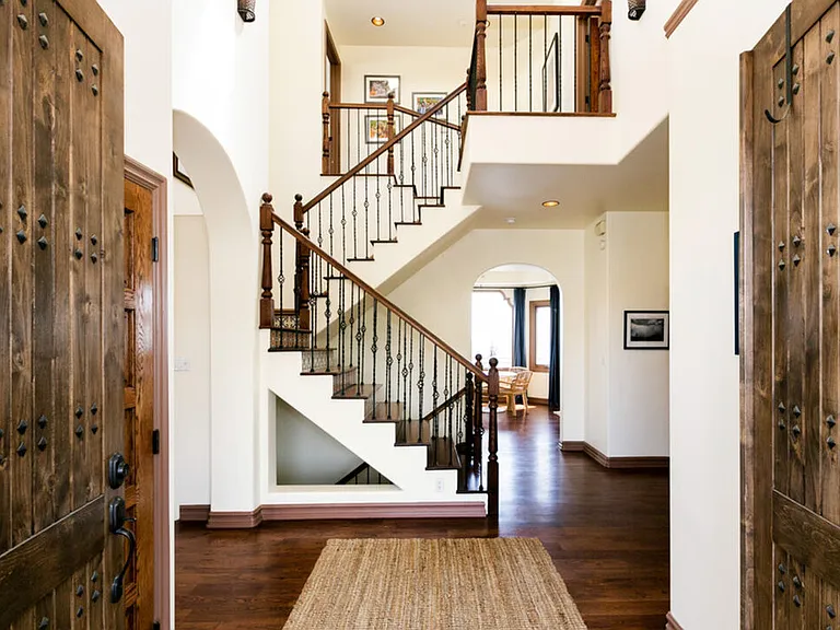 2131 Kew Dr — Photo 41