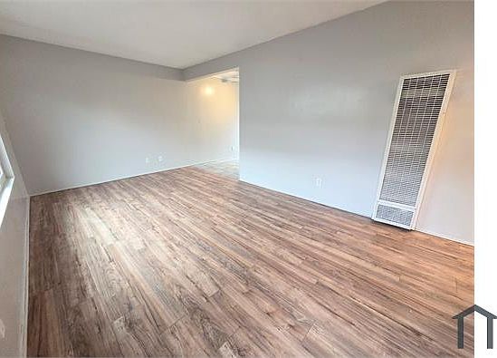 5th image of 3050 E 64th St