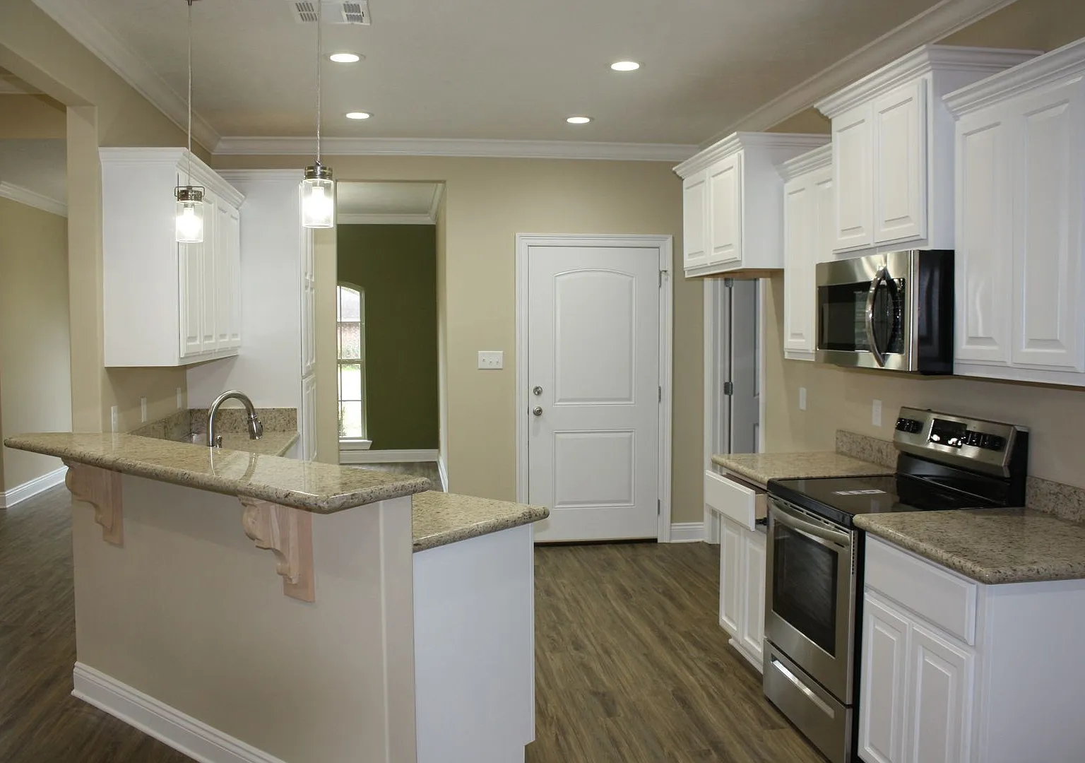 217 Gano Street — Photo 4