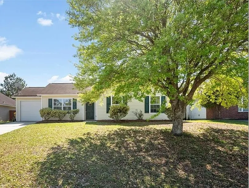 136 Bluelake Blvd
